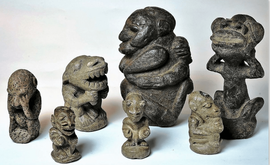 Nomoli figures