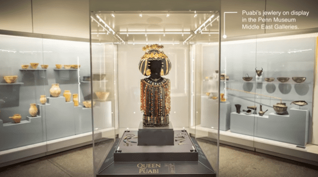 Colares sumérios e chapelaria descobertos nas sepulturas reais